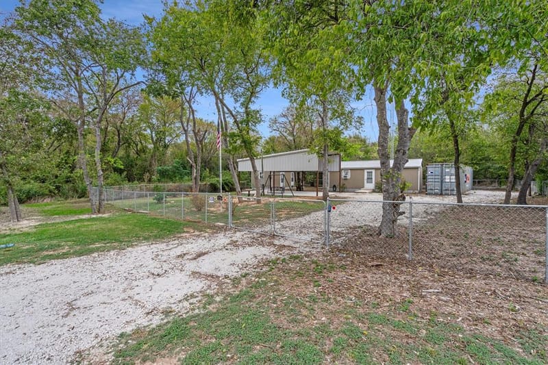 226 Waupoo Trail, Whitney TX 76692 - Photo 4