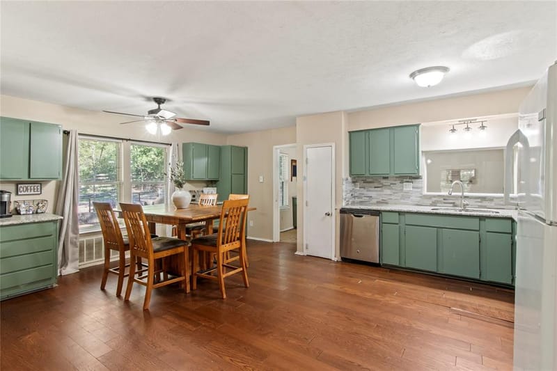 335 Running Brook Road, Mabank TX 75156 - Photo 9