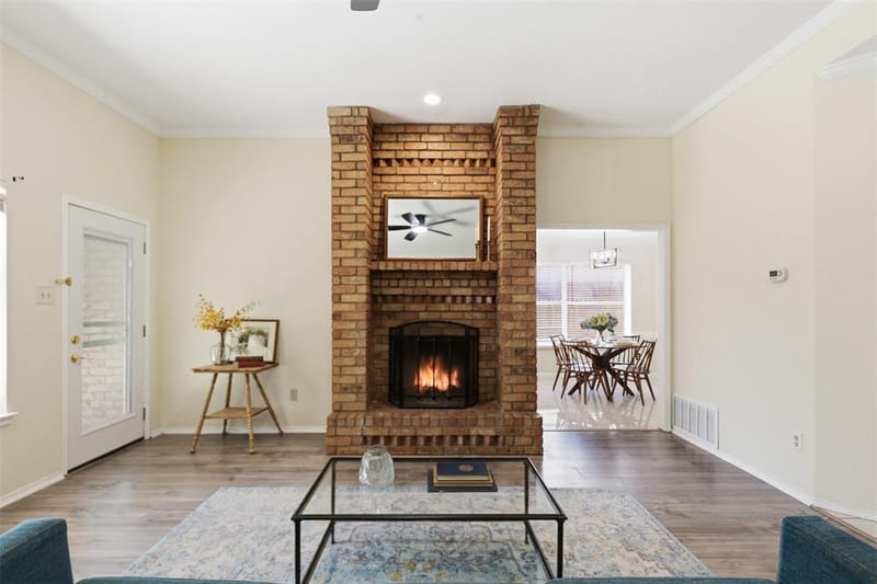 7229 Laurelhill Court S, Fort Worth TX 76133 - Photo 2