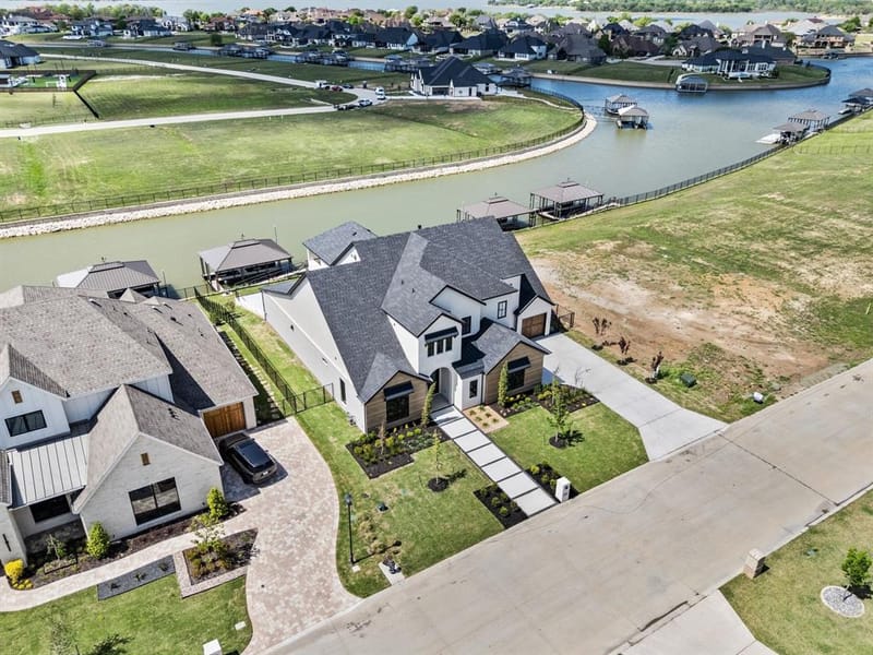 12503 Palmer Drive, Fort Worth TX 76179 - Photo 2