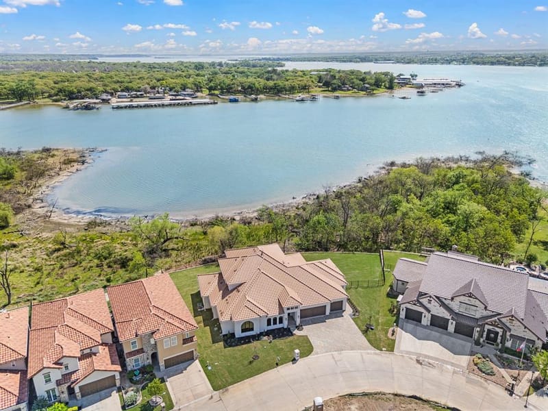 9065 Lakeside Drive, Fort Worth TX 76179