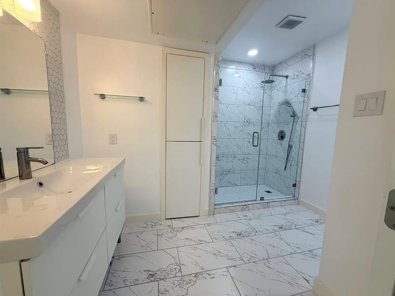 7155 Fair Oaks Avenue # 22, Dallas TX 75231 - Photo 18