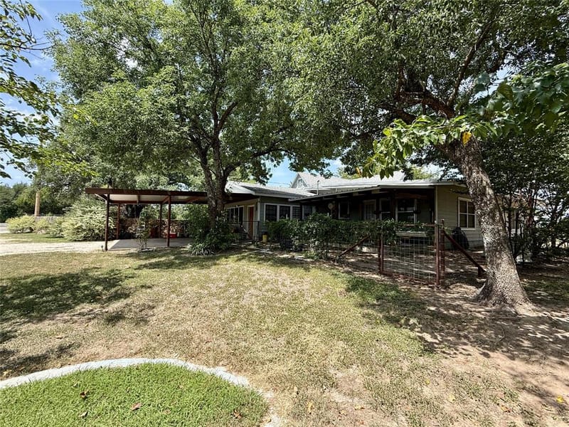 20959 Hwy 281, Hico TX 76457 - Photo 38