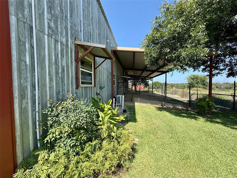 20959 Hwy 281, Hico TX 76457 - Photo 14
