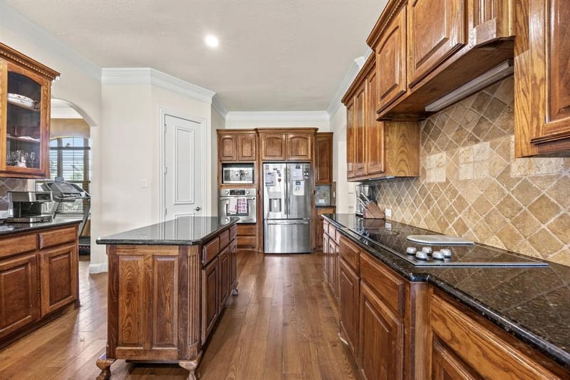 804 Bentwater Parkway, Grand Prairie TX 75104 - Photo 10