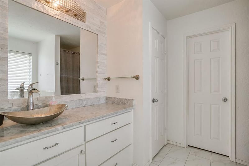 4621 Barnhill Lane, Fort Worth TX 76135 - Photo 16