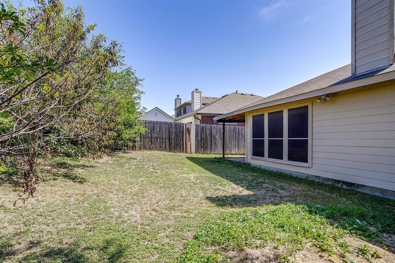4621 Barnhill Lane, Fort Worth TX 76135 - Photo 28