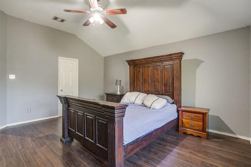 4621 Barnhill Lane, Fort Worth TX 76135 - Photo 14