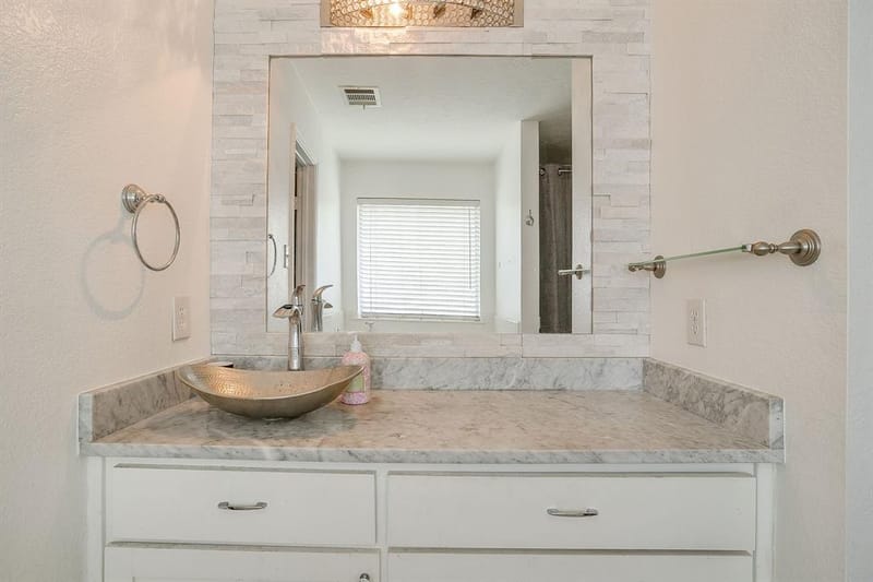 4621 Barnhill Lane, Fort Worth TX 76135 - Photo 18