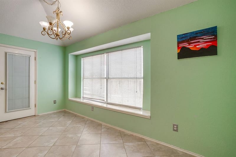 4621 Barnhill Lane, Fort Worth TX 76135 - Photo 11