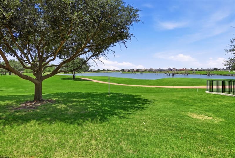 2703 Waters Edge Drive, Granbury TX 76048 - Photo 4