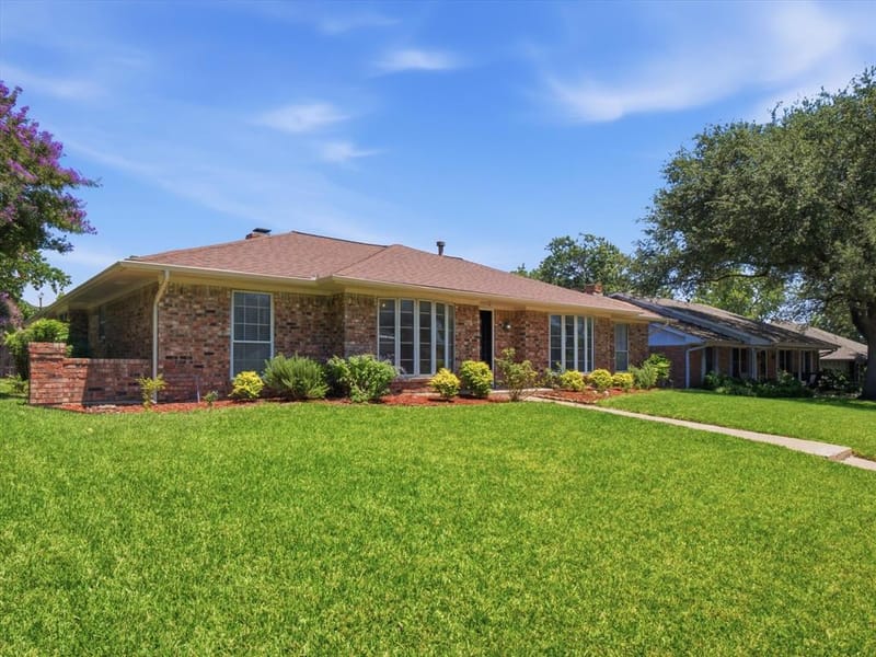 2605 Downing Drive, Plano TX 75023 - Photo 2