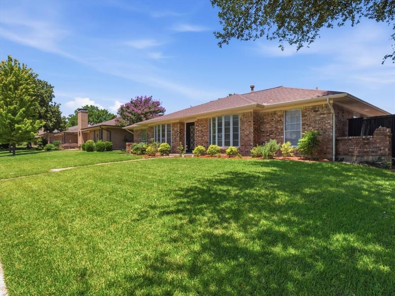 2605 Downing Drive, Plano TX 75023 - Photo 3