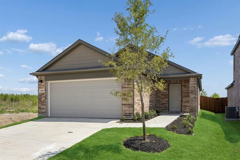 839 Hillcrest Boulevard, Princeton TX 75407 - Photo 2