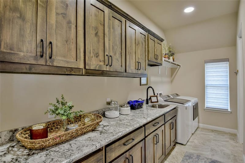 1453 Highland Park Circle, Granbury TX 76048 - Photo 29