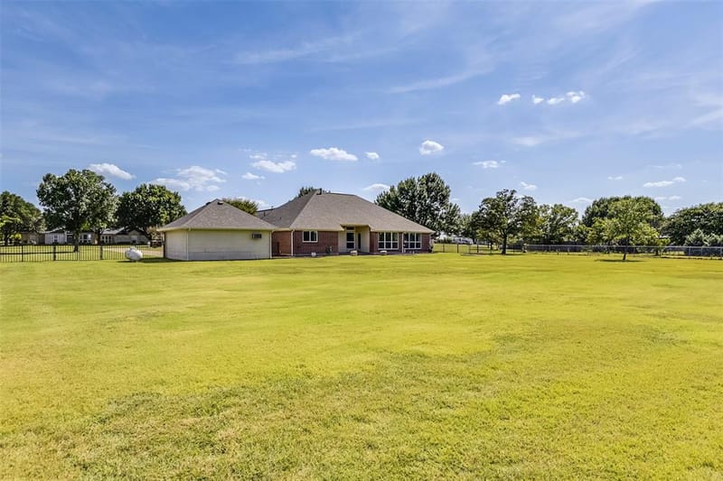 8051 Mavis Avenue, Waxahachie TX 75167 - Photo 26