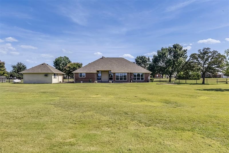 8051 Mavis Avenue, Waxahachie TX 75167 - Photo 25