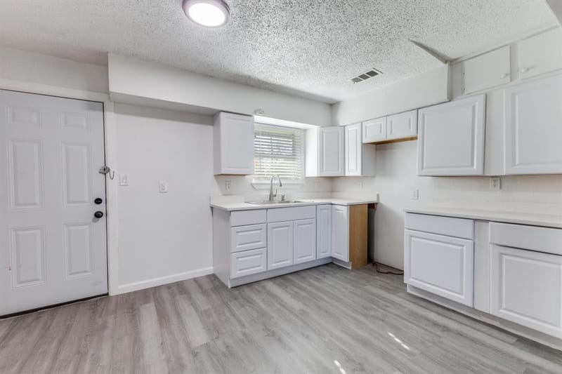12900 Quail Drive, Balch Springs TX 75180 - Photo 2