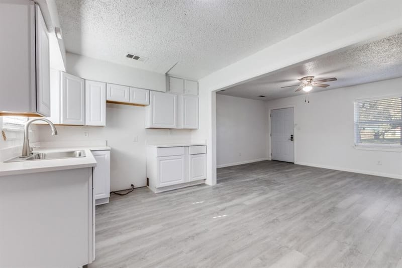 12900 Quail Drive, Balch Springs TX 75180 - Photo 3