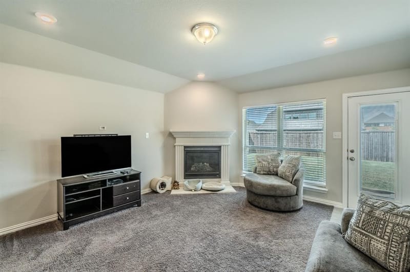 2116 Dorsey Drive, Forney TX 75126 - Photo 2