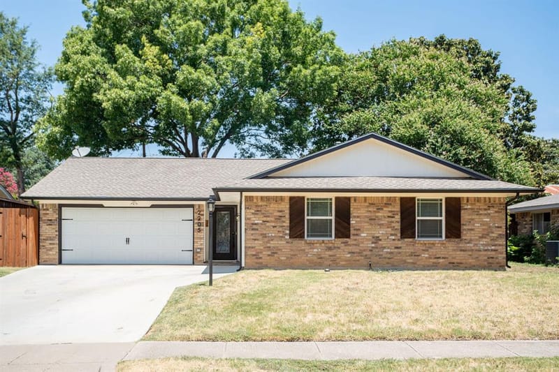 2205 Indian Creek Drive, Irving TX 75060