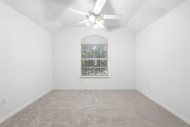 205 Creekside Drive, Murphy TX 75094 - Photo 32