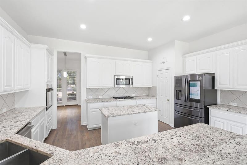 205 Creekside Drive, Murphy TX 75094 - Photo 15