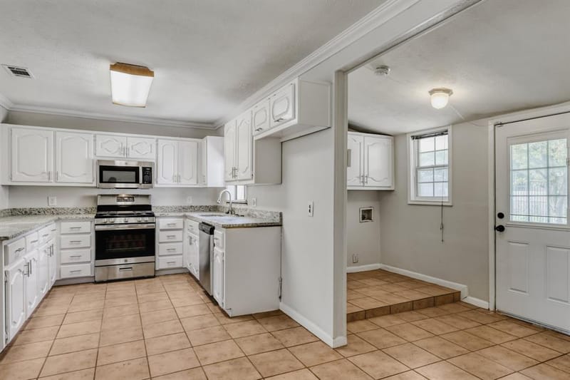 1017 Hoke Smith Drive, Dallas TX 75224 - Photo 12
