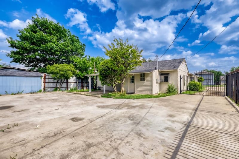 1017 Hoke Smith Drive, Dallas TX 75224 - Photo 26