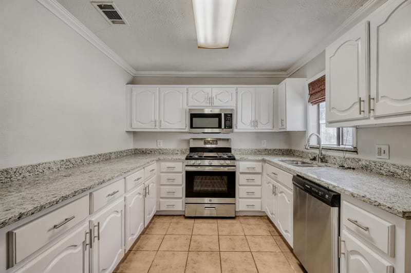 1017 Hoke Smith Drive, Dallas TX 75224 - Photo 9