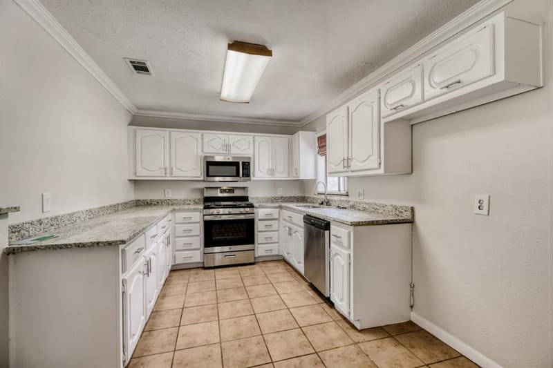 1017 Hoke Smith Drive, Dallas TX 75224 - Photo 14