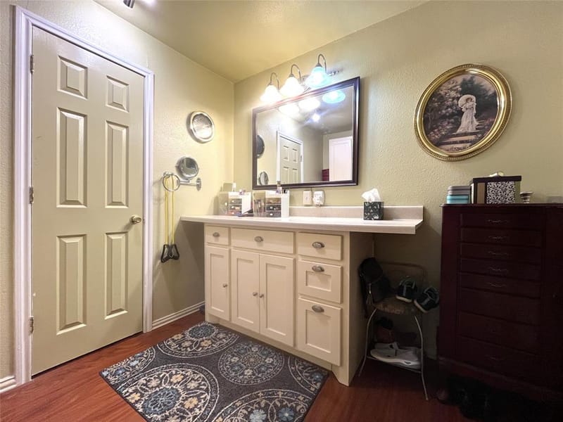 301 Briggs Street, Waxahachie TX 75165 - Photo 15