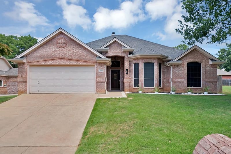 409 Bryce Lane, Arlington TX 76013