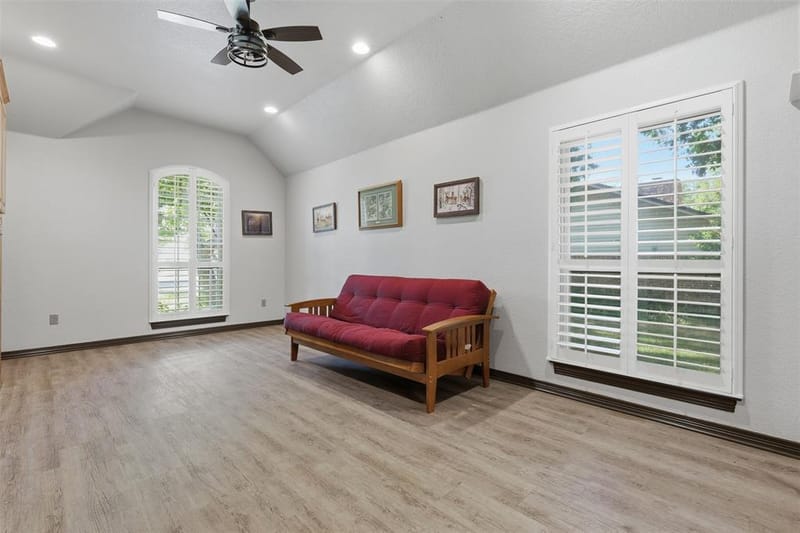 8904 Woodlawn Drive, Granbury TX 76049 - Photo 6