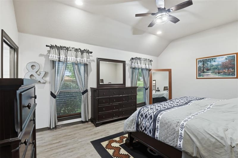8904 Woodlawn Drive, Granbury TX 76049 - Photo 12