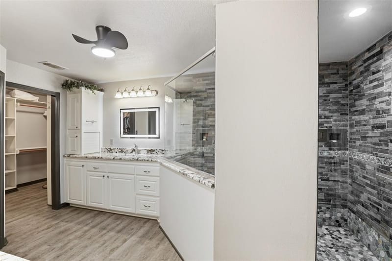 8904 Woodlawn Drive, Granbury TX 76049 - Photo 14