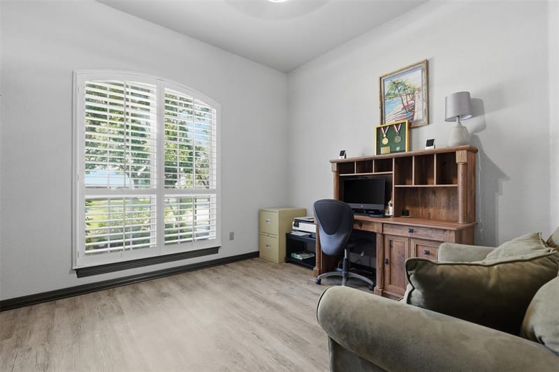 8904 Woodlawn Drive, Granbury TX 76049 - Photo 8