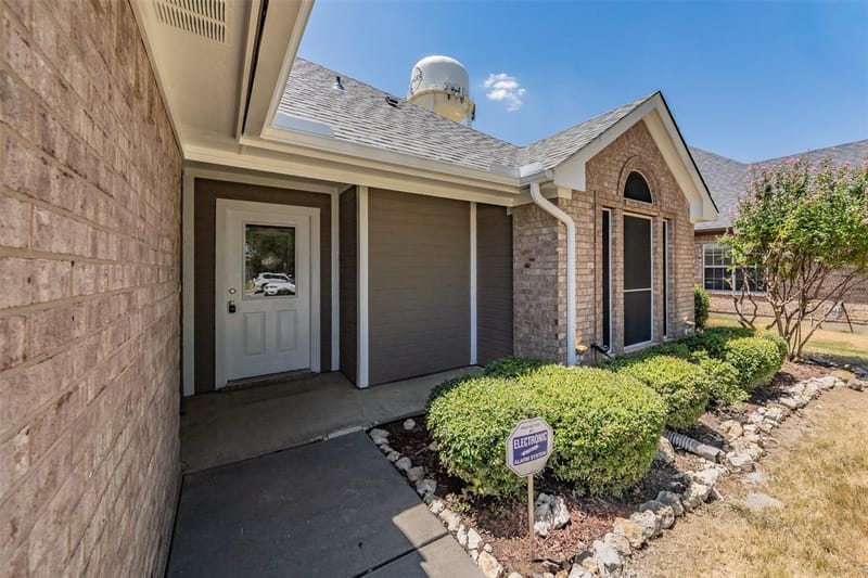 1023 Porter Place, Sanger TX 76266 - Photo 3