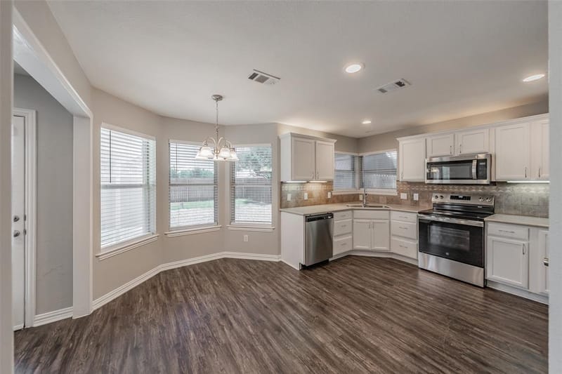 1023 Porter Place, Sanger TX 76266 - Photo 9