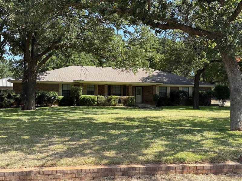 136 Busey Boulevard, Decatur TX 76234 - Photo 3