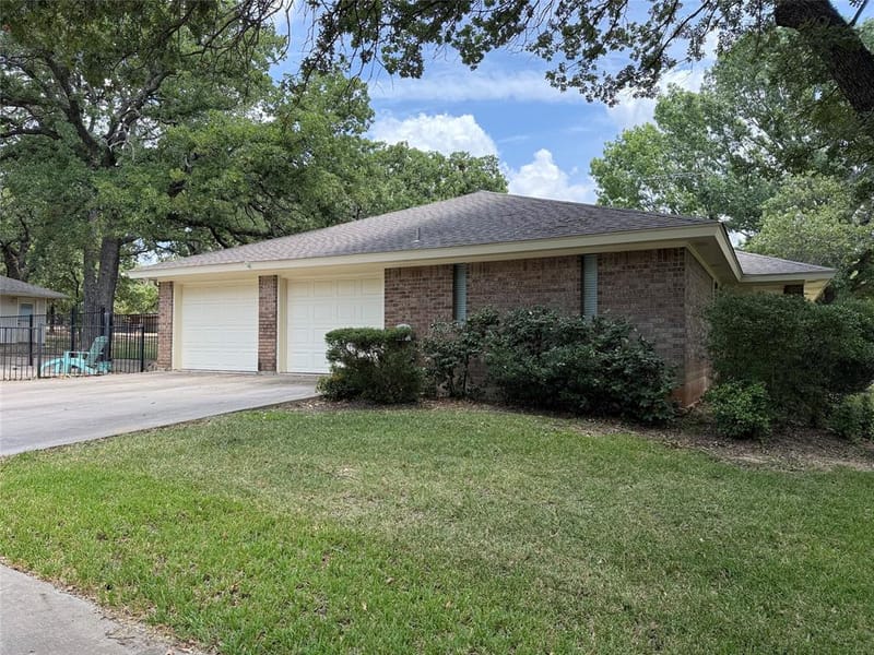 136 Busey Boulevard, Decatur TX 76234 - Photo 5