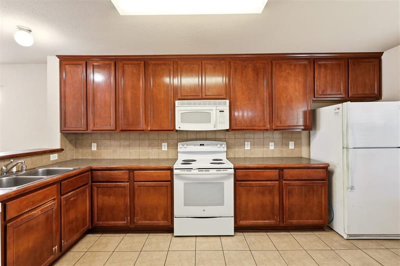 3528 KIMBERLY Lane, Balch Springs TX 75180 - Photo 6