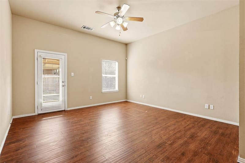 3528 KIMBERLY Lane, Balch Springs TX 75180 - Photo 9
