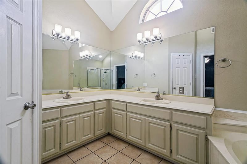 1228 Falcon Trail, Bedford TX 76021 - Photo 15