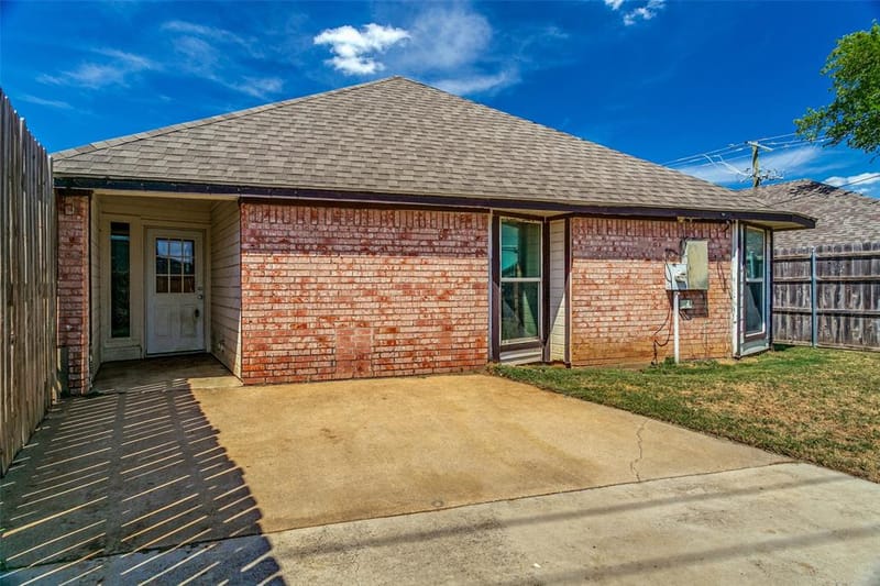 1228 Falcon Trail, Bedford TX 76021 - Photo 21