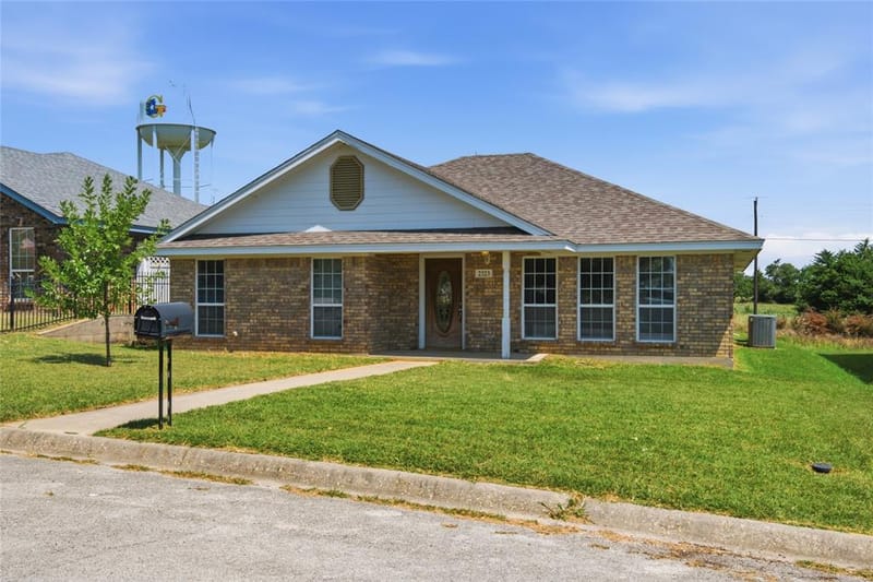 2323 Jodi Lane, Gainesville TX 76240
