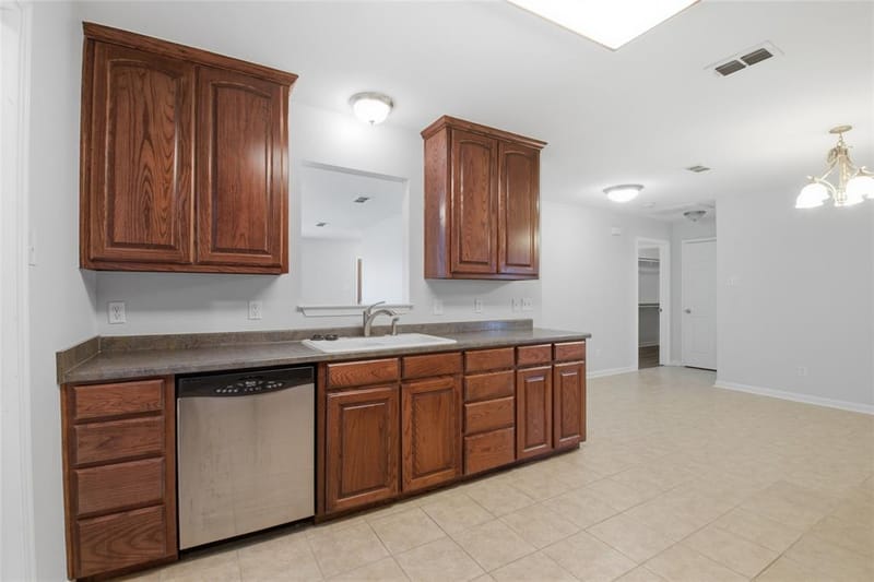 2323 Jodi Lane, Gainesville TX 76240 - Photo 10