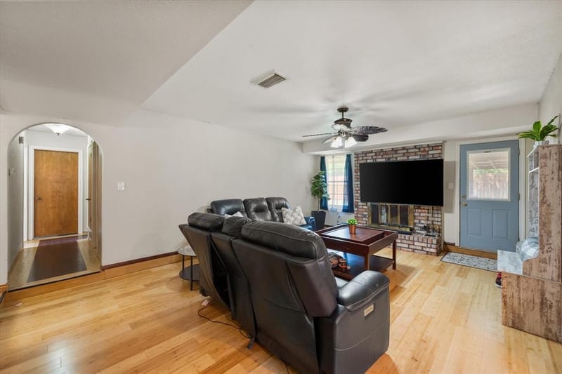 2508 Mardell Drive, Arlington TX 76016 - Photo 7