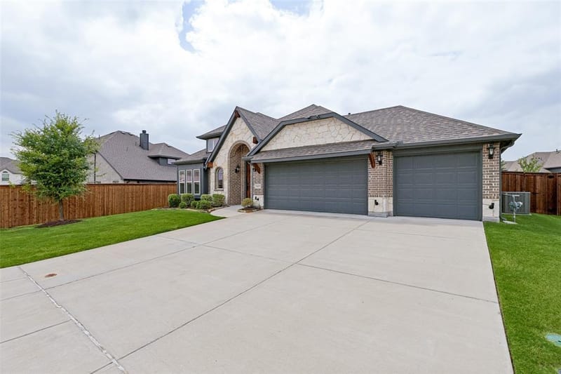 5405 Pooley Lane, McKinney TX 75071 - Photo 2