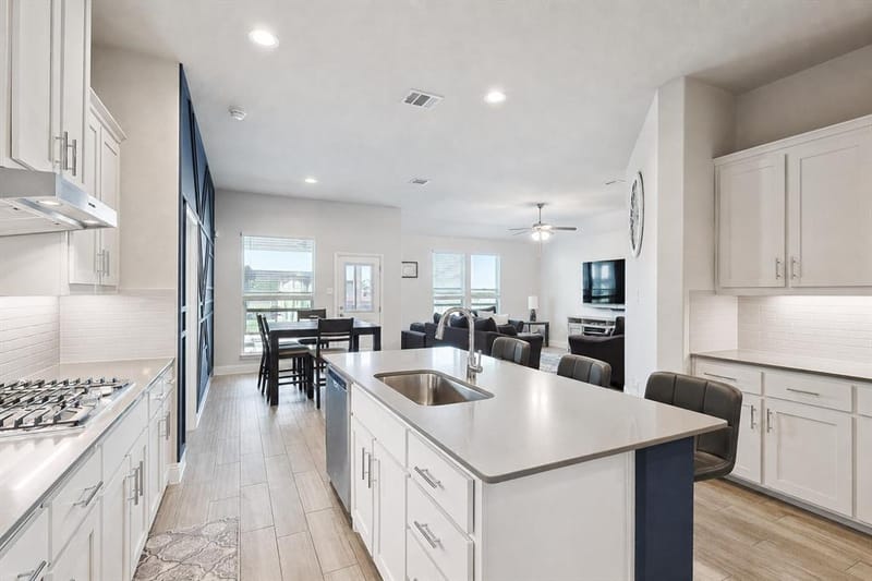3712 Rolling Meadows Drive, Grand Prairie TX 76065 - Photo 6